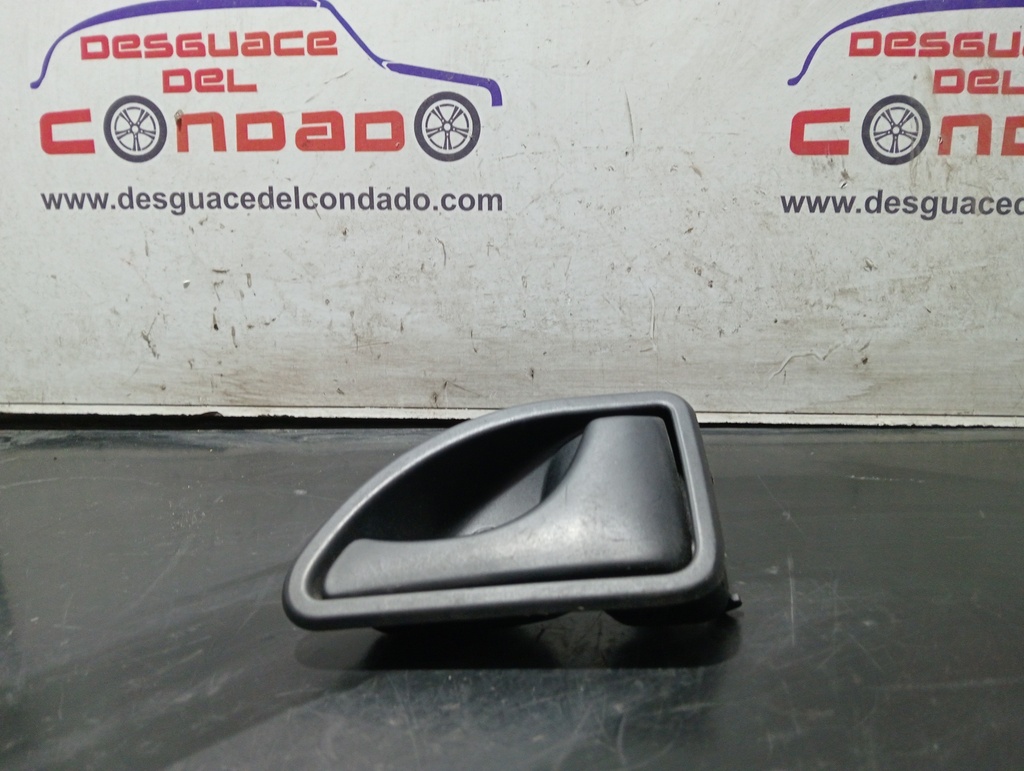 MANETA INTERIOR DELANTERA DERECHA