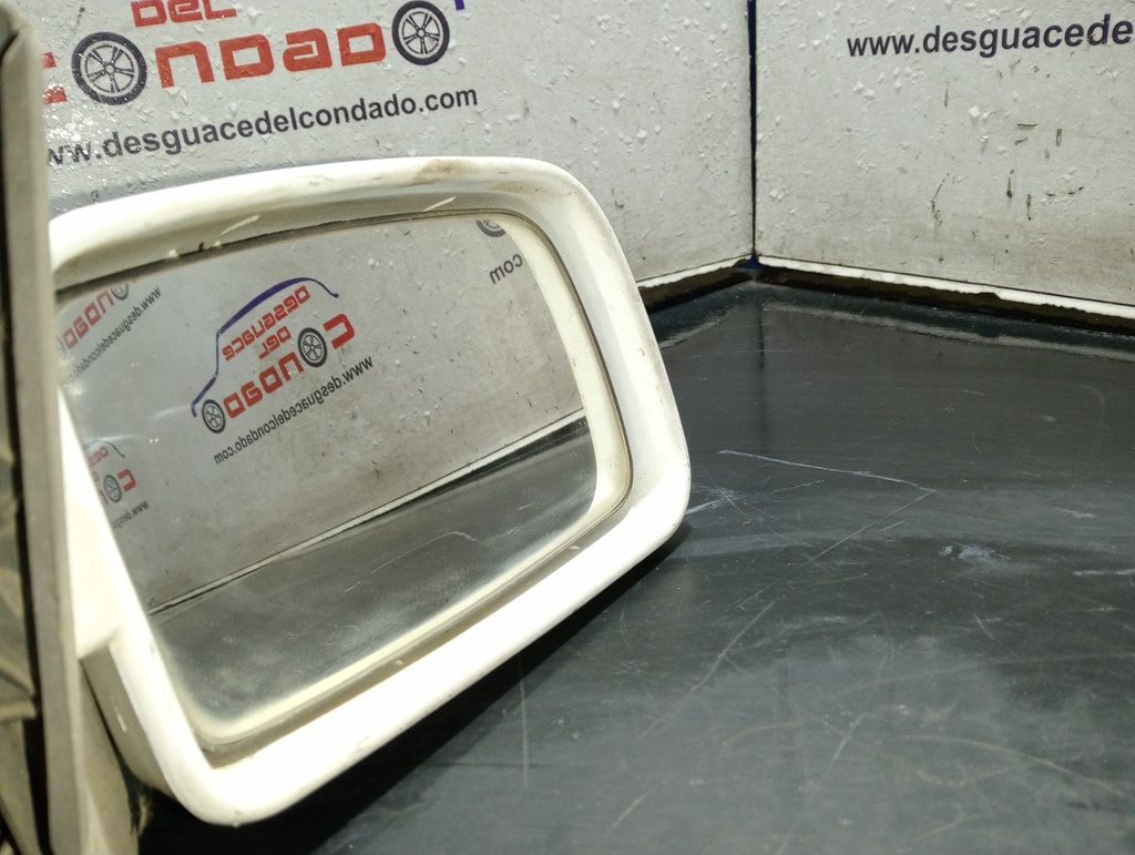 RETROVISOR DERECHO