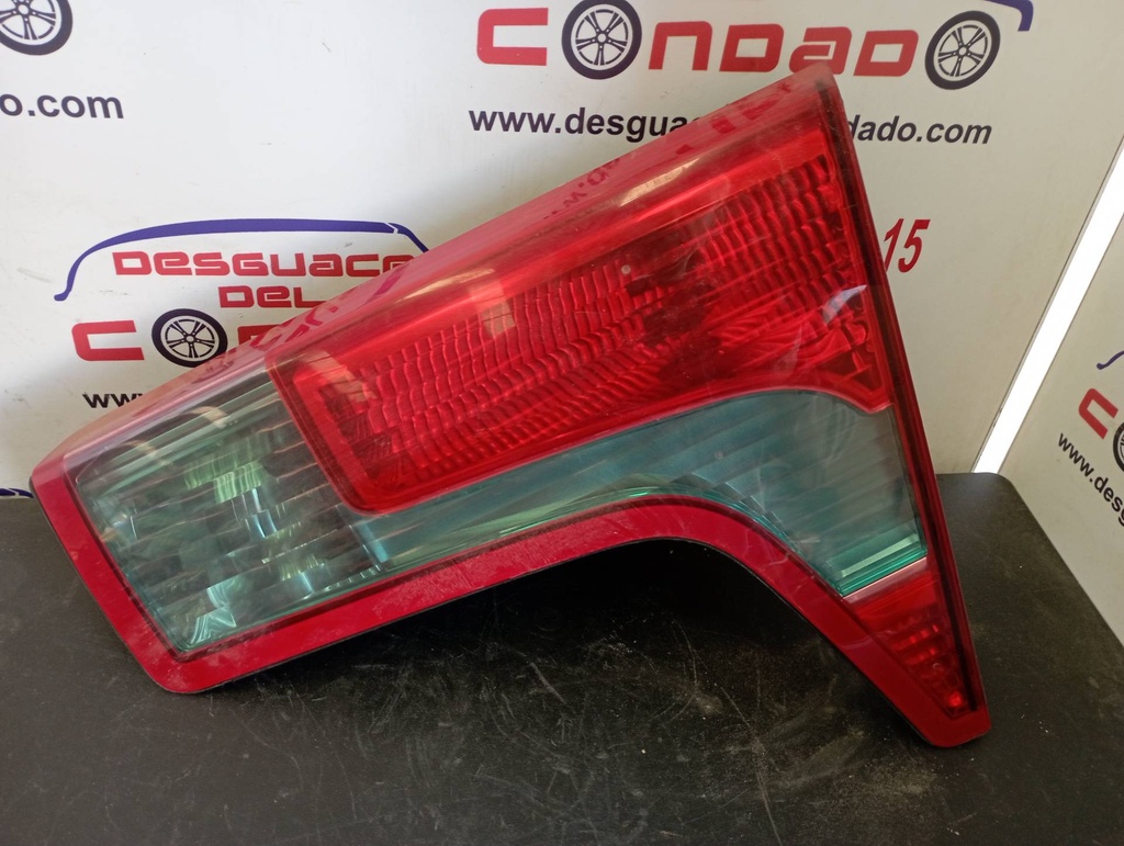 PILOTO TRASERO DERECHO INTERIOR