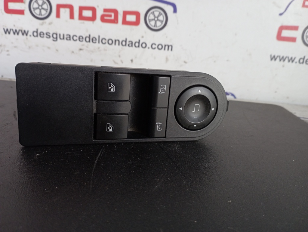 MANDO ELEVALUNAS DELANTERO IZQUIERDO