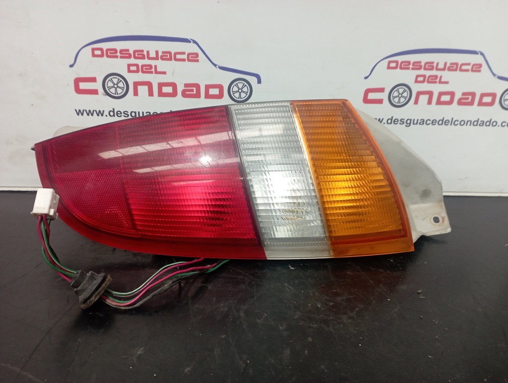 PILOTO TRASERO DERECHO