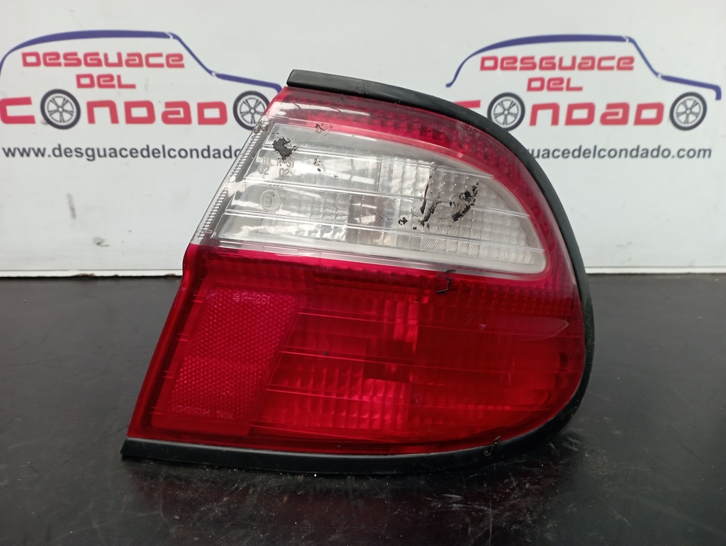 PILOTO TRASERO DERECHO