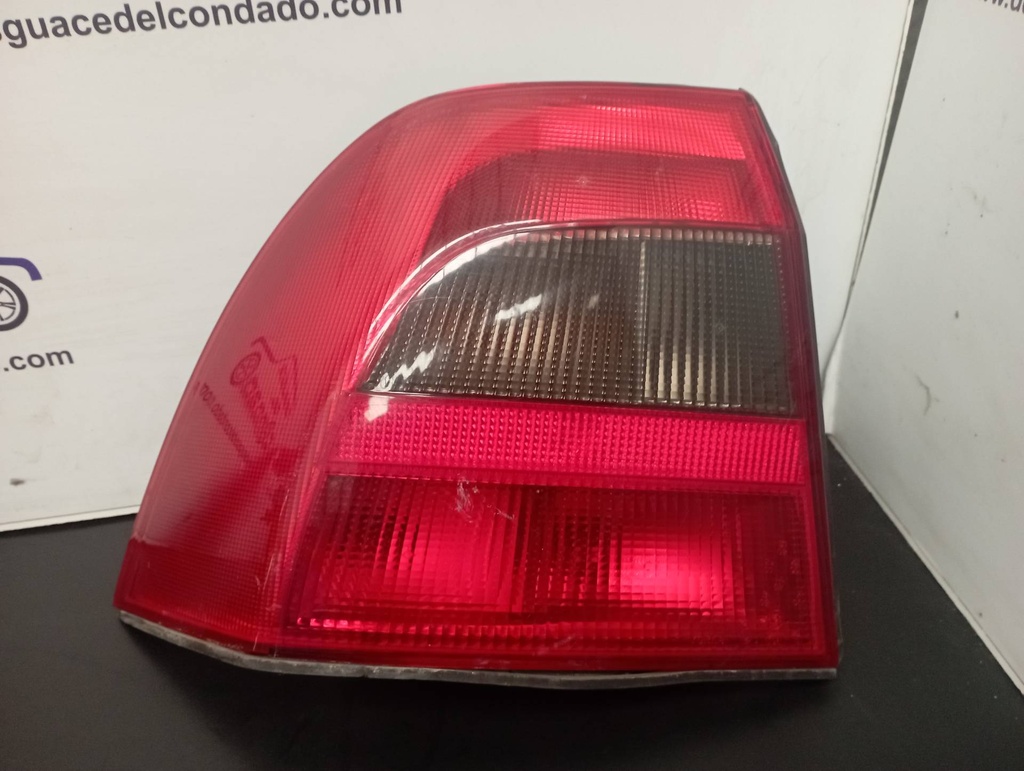 PILOTO TRASERO IZQUIERDO