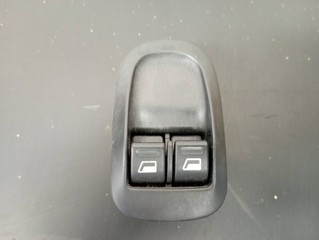 MANDO ELEVALUNAS DELANTERO IZQUIERDO