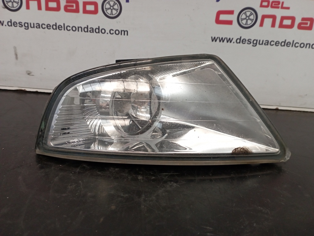 FARO ANTINIEBLA IZQUIERDO