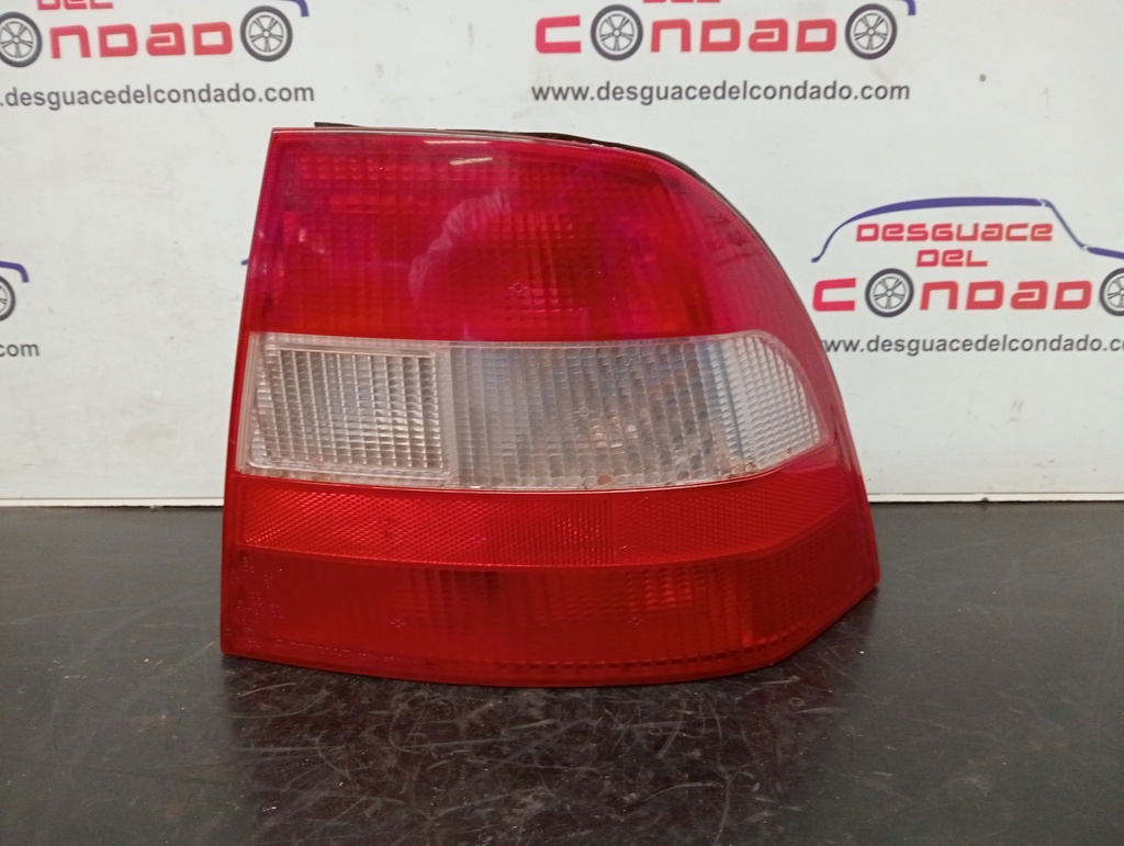 PILOTO TRASERO DERECHO