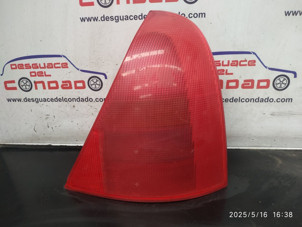 PILOTO TRASERO DERECHO