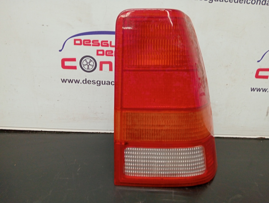 PILOTO TRASERO DERECHO