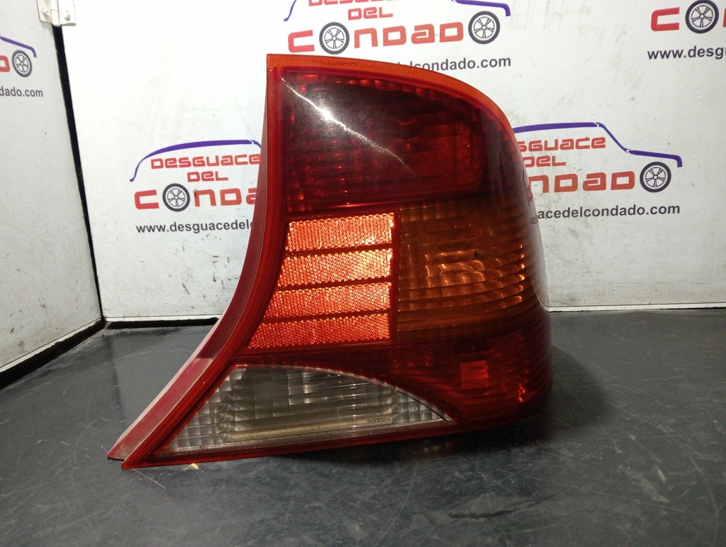 PILOTO TRASERO DERECHO