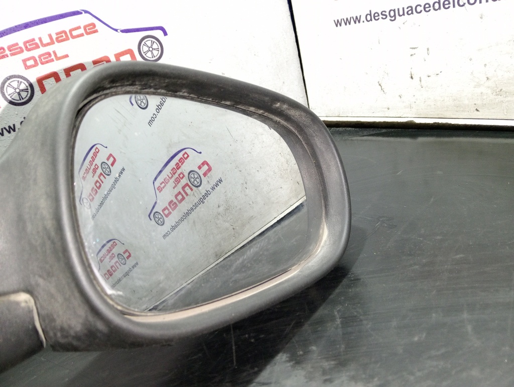 RETROVISOR DERECHO