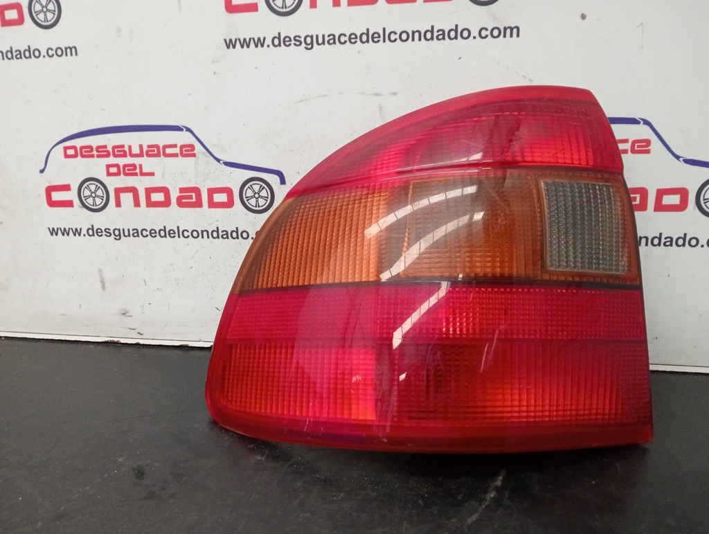 PILOTO TRASERO IZQUIERDO