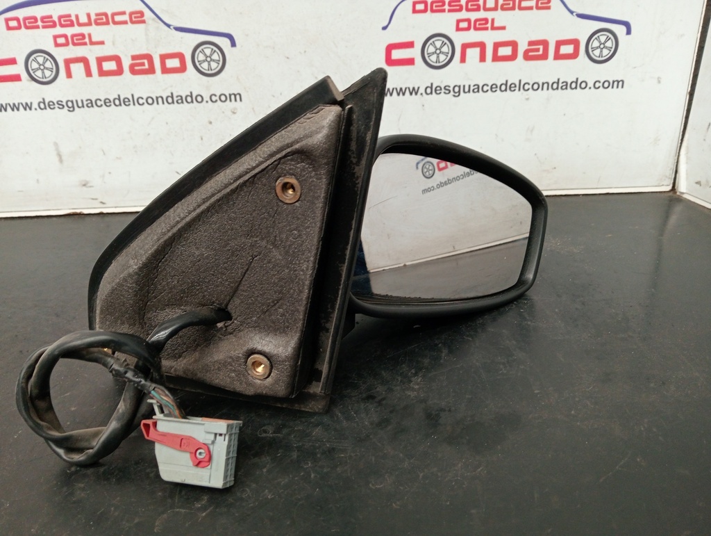 RETROVISOR DERECHO