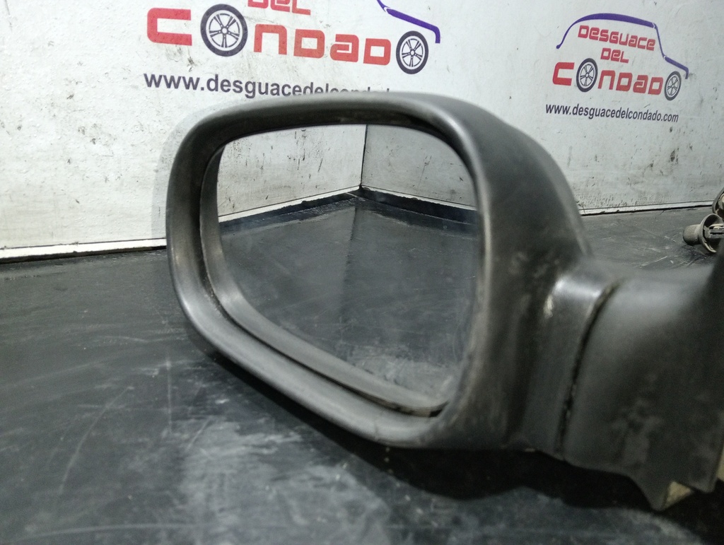 RETROVISOR IZQUIERDO
