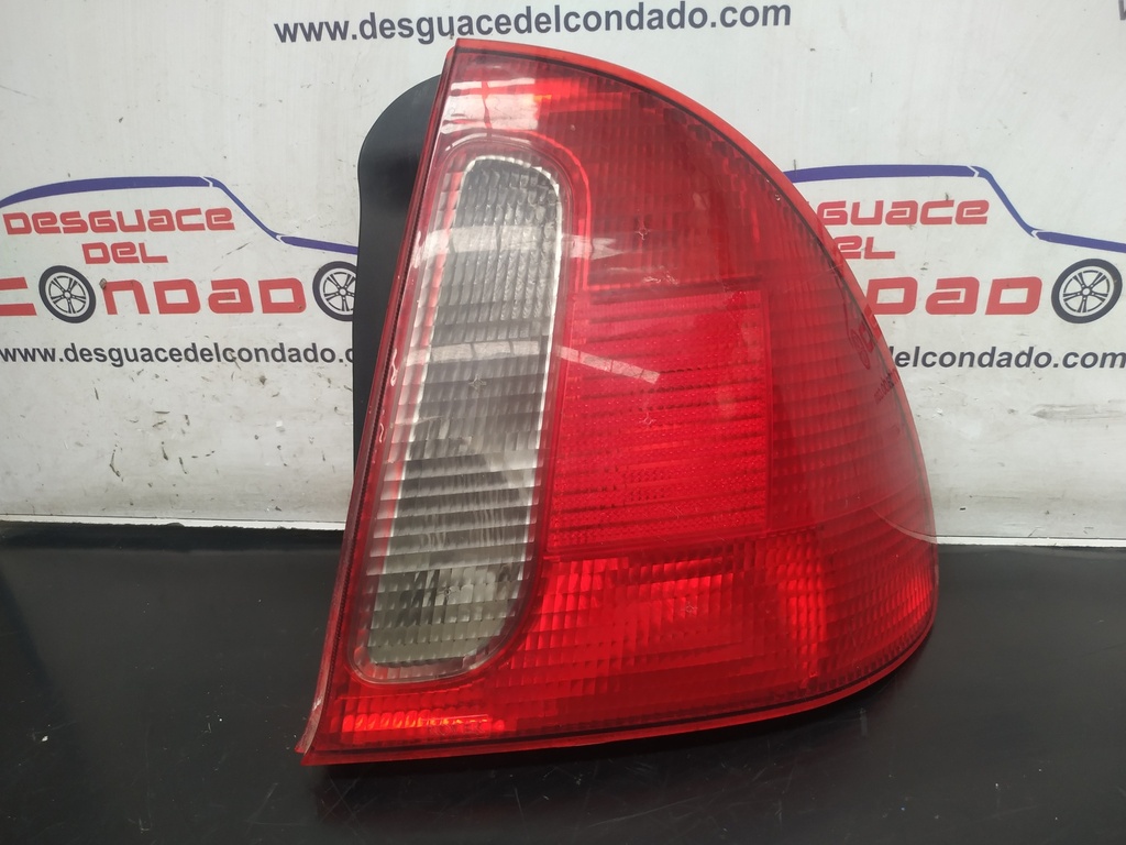 PILOTO TRASERO DERECHO