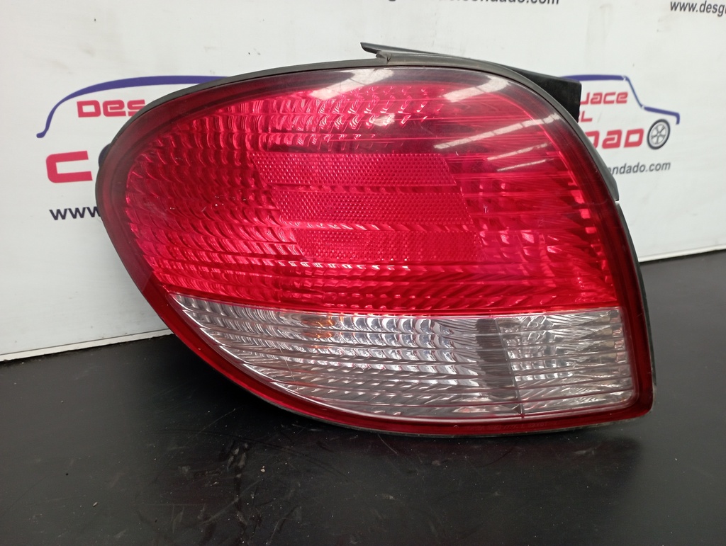 PILOTO TRASERO IZQUIERDO