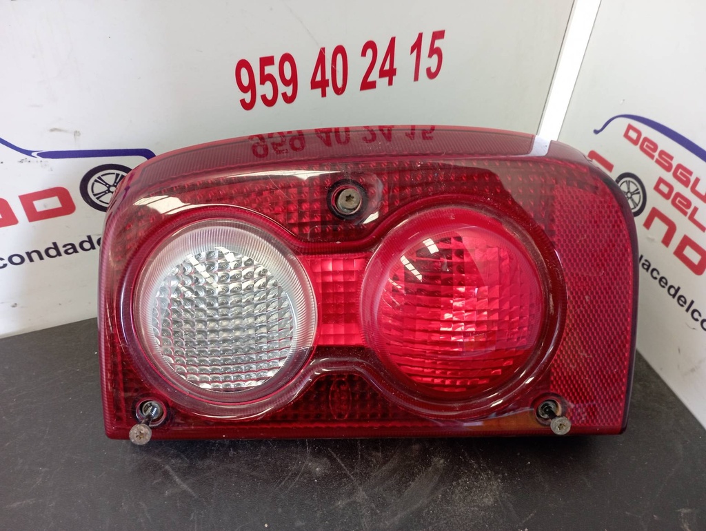 PILOTO TRASERO DERECHO