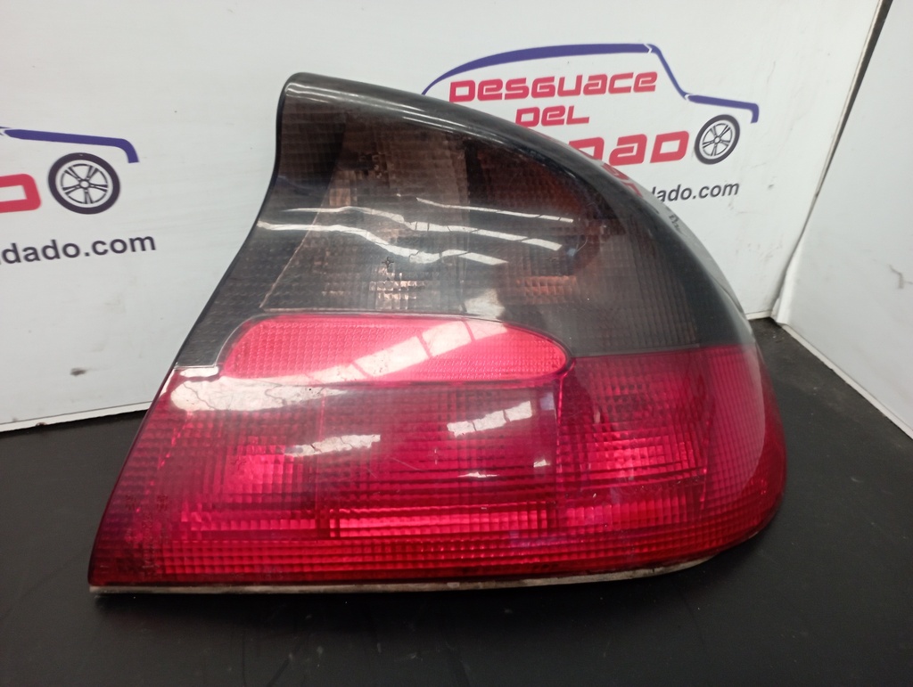 PILOTO TRASERO DERECHO