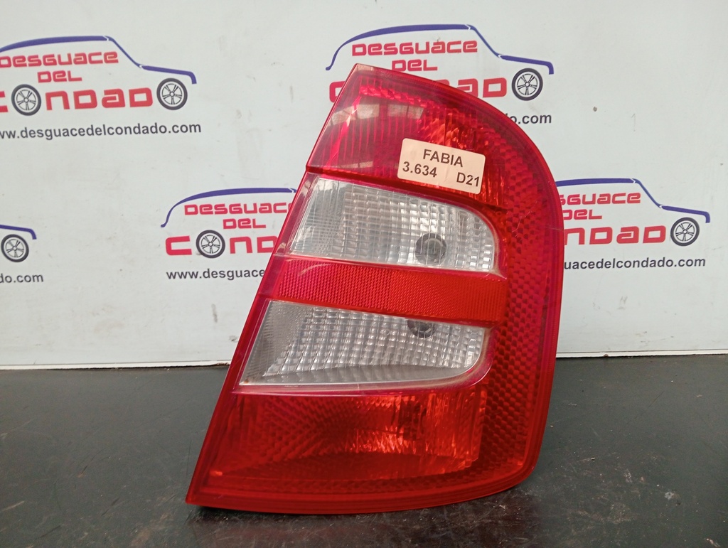 PILOTO TRASERO DERECHO