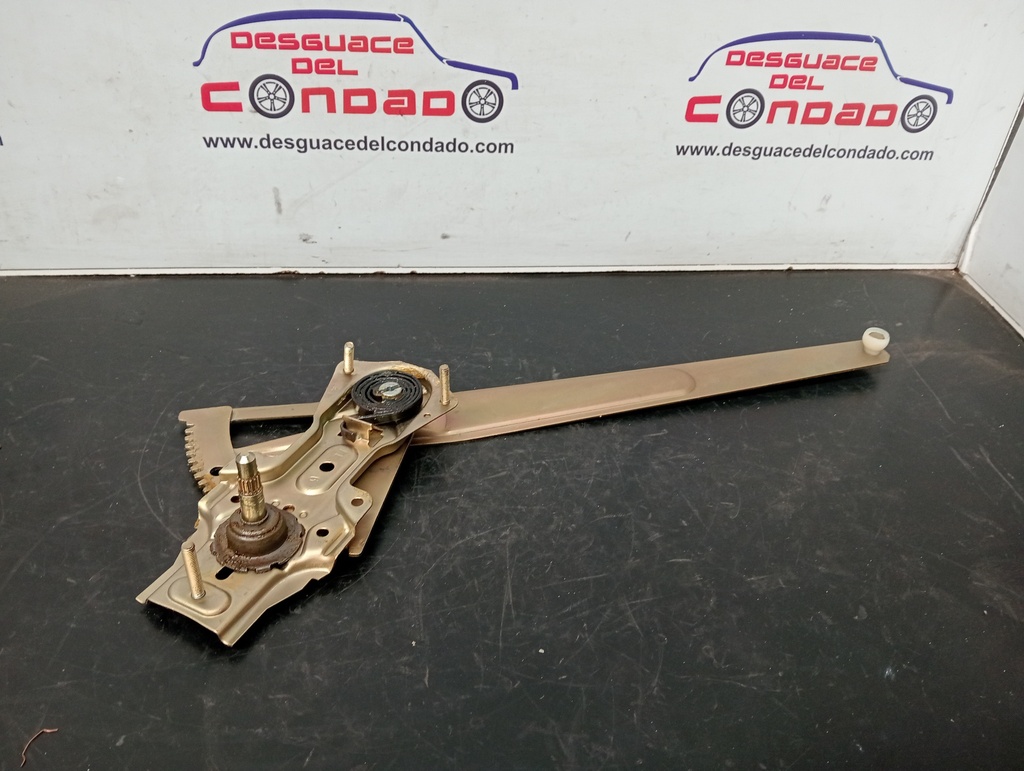 ELEVALUNAS DELANTERO IZQUIERDO