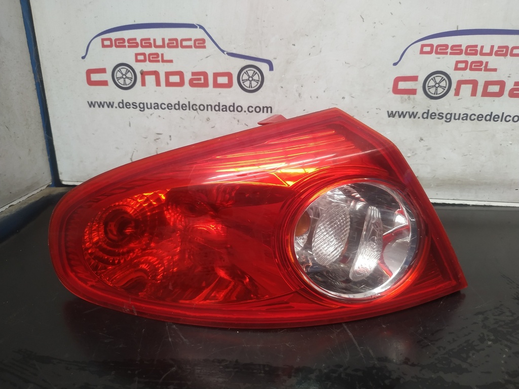 PILOTO TRASERO IZQUIERDO