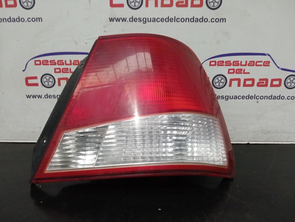 PILOTO TRASERO DERECHO