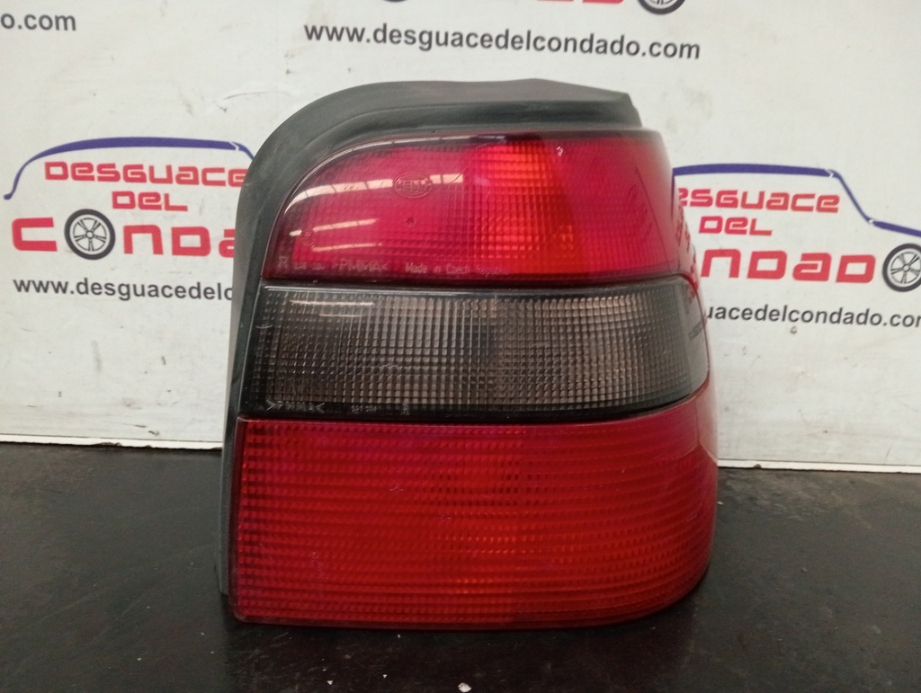 PILOTO TRASERO DERECHO