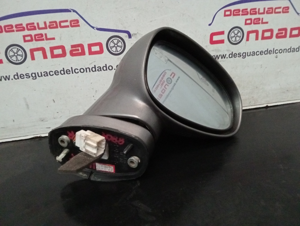 RETROVISOR DERECHO