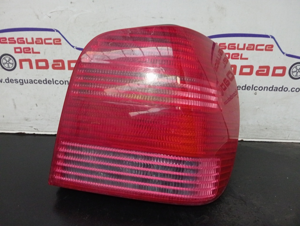 PILOTO TRASERO DERECHO