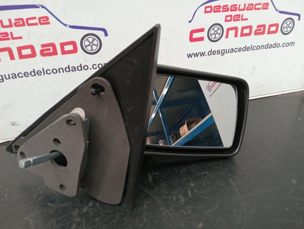 RETROVISOR DERECHO