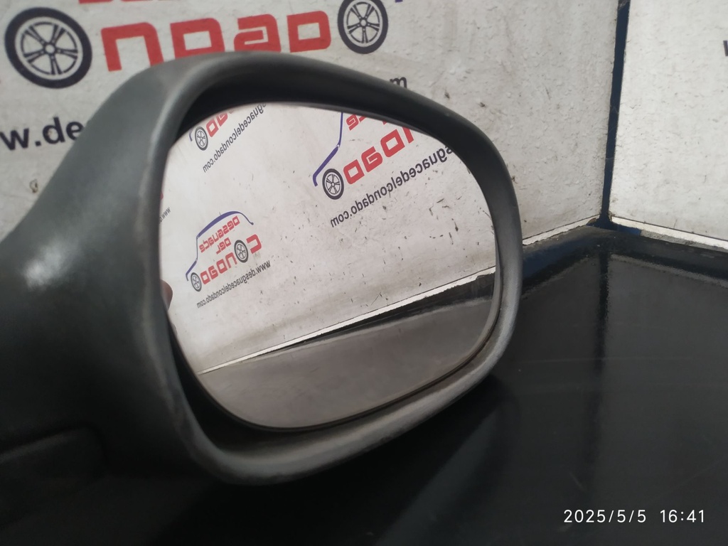 RETROVISOR DERECHO