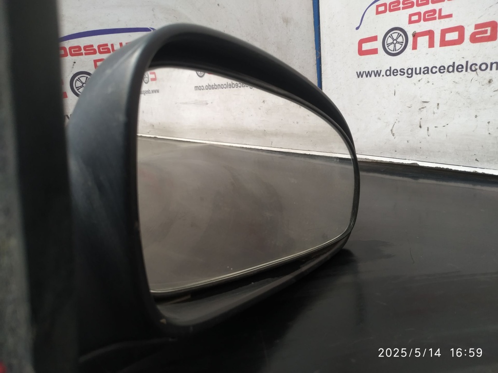 RETROVISOR DERECHO