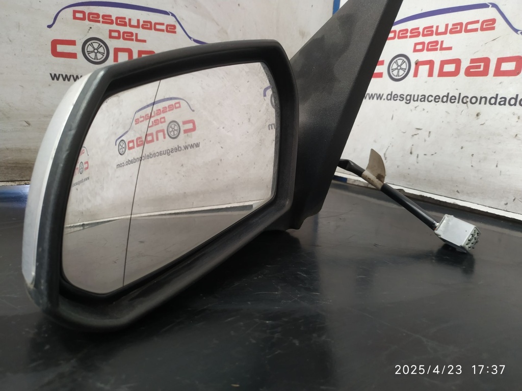 RETROVISOR IZQUIERDO