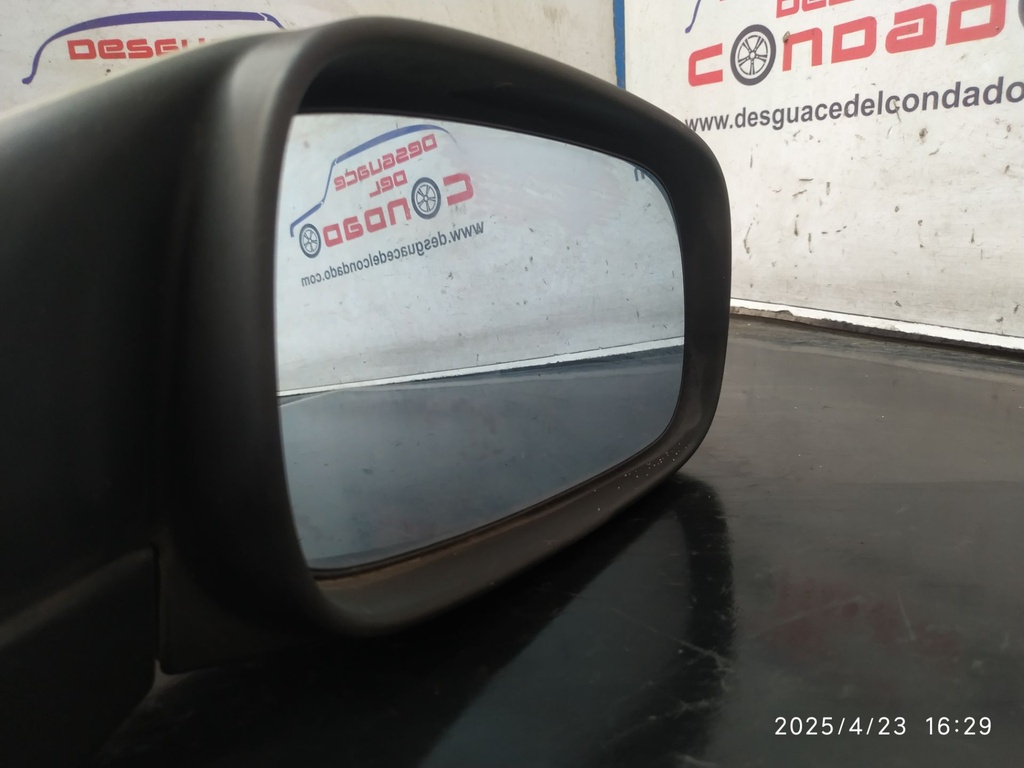 RETROVISOR DERECHO
