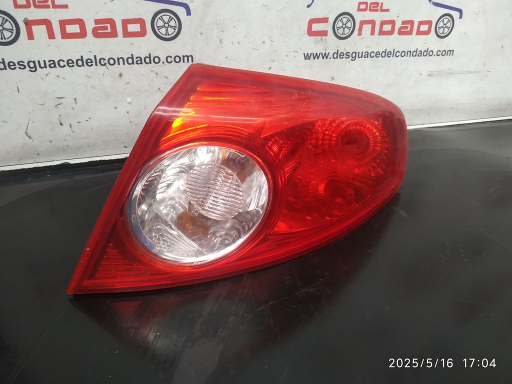 PILOTO TRASERO DERECHO