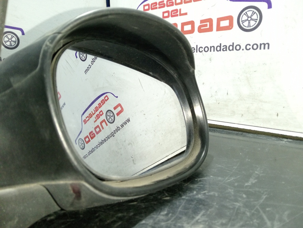 RETROVISOR DERECHO