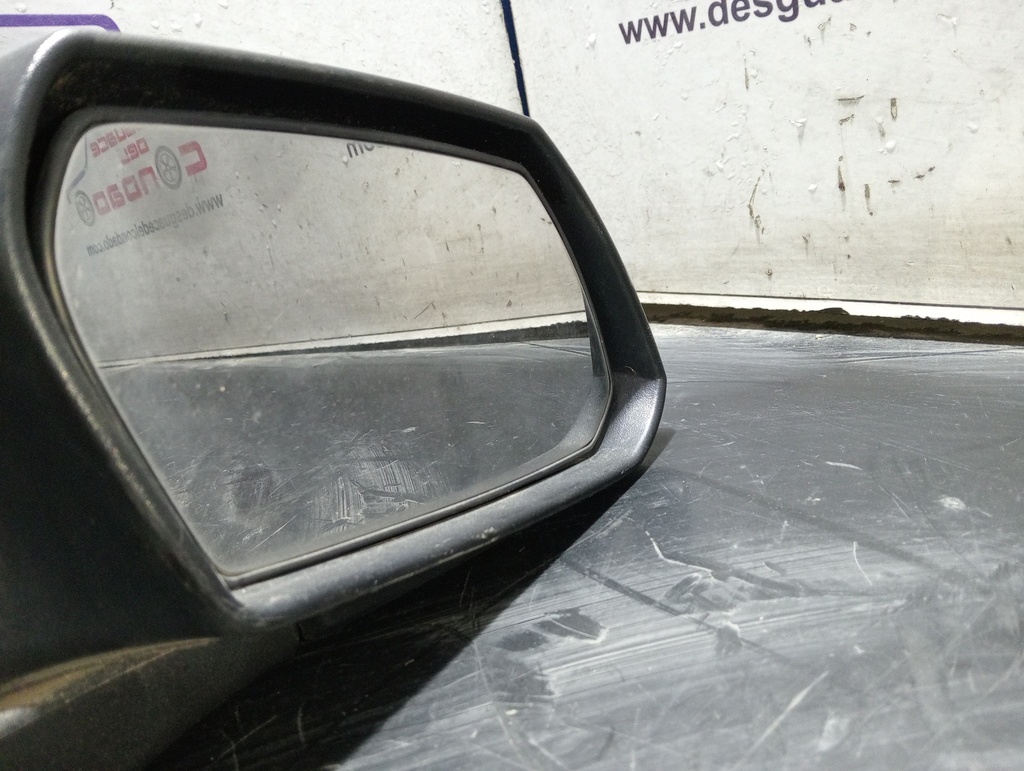 RETROVISOR DERECHO