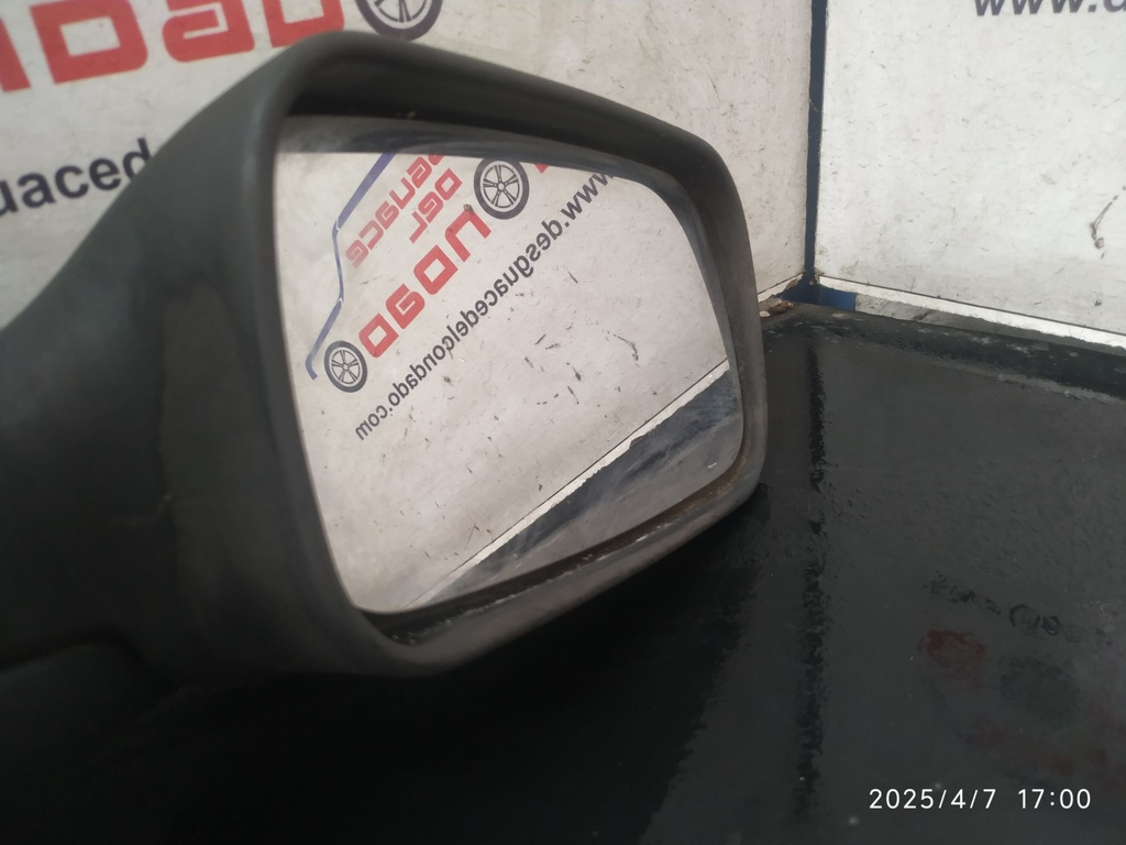 RETROVISOR DERECHO