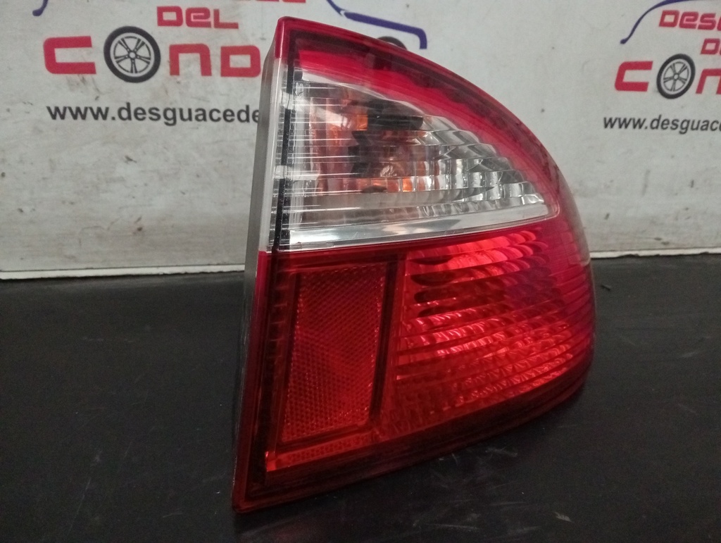 PILOTO TRASERO DERECHO