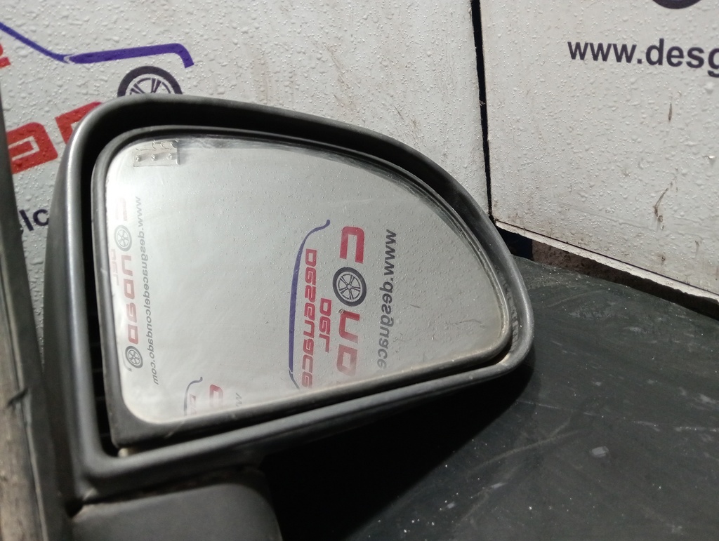 RETROVISOR DERECHO