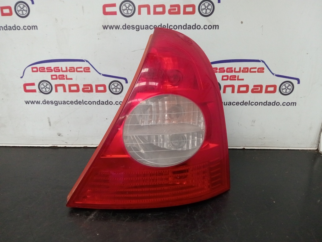 PILOTO TRASERO DERECHO