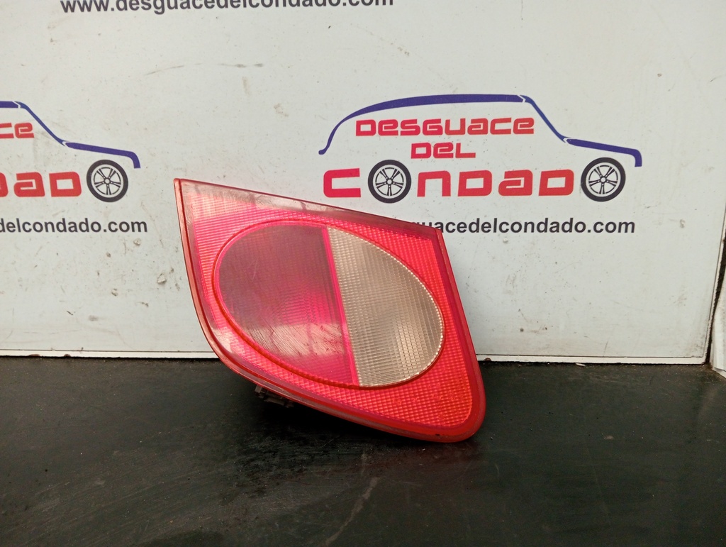 PILOTO TRASERO DERECHO INTERIOR