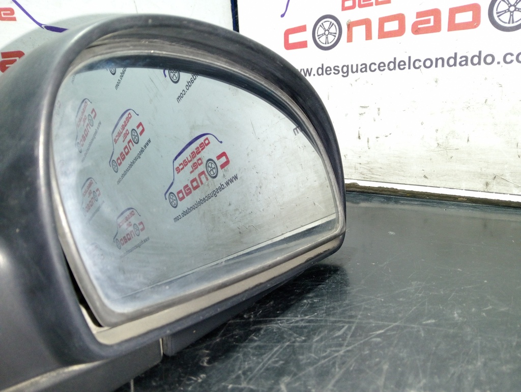 RETROVISOR DERECHO