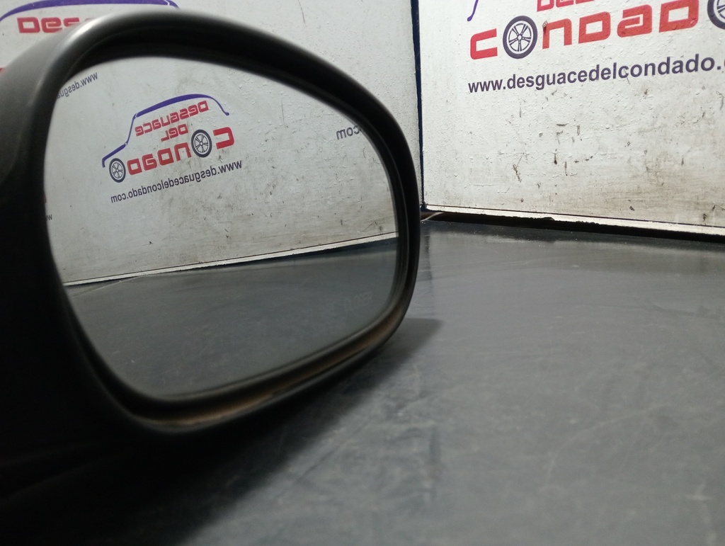 RETROVISOR DERECHO
