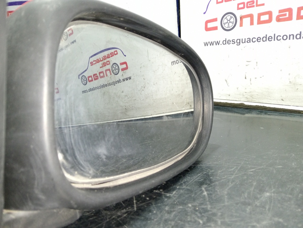 RETROVISOR DERECHO