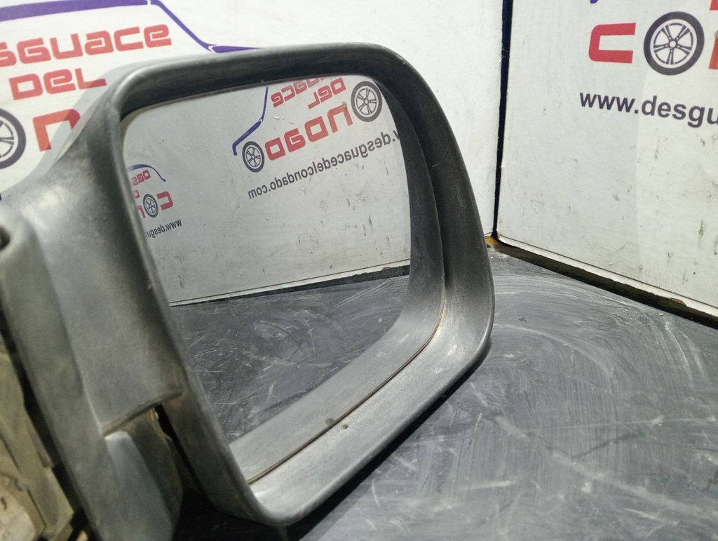 RETROVISOR DERECHO