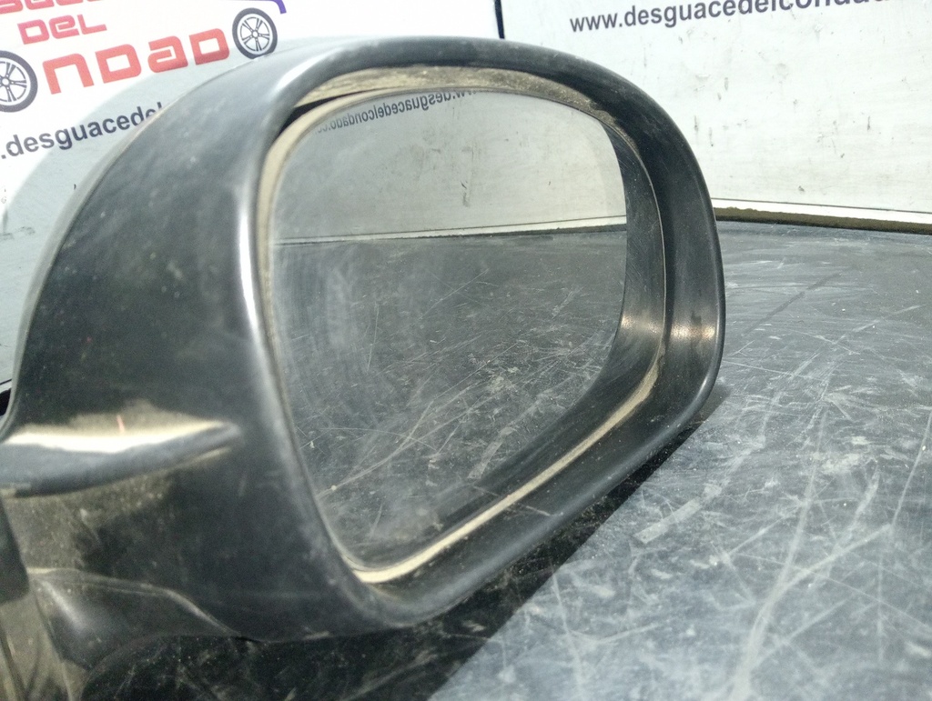 RETROVISOR DERECHO