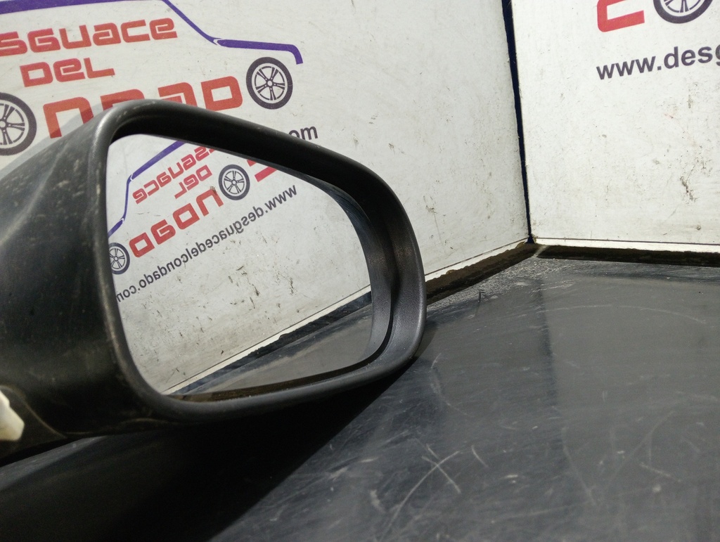 RETROVISOR DERECHO