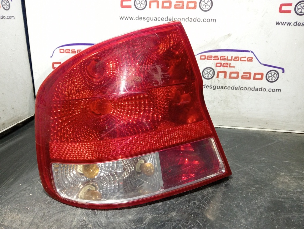 PILOTO TRASERO IZQUIERDO