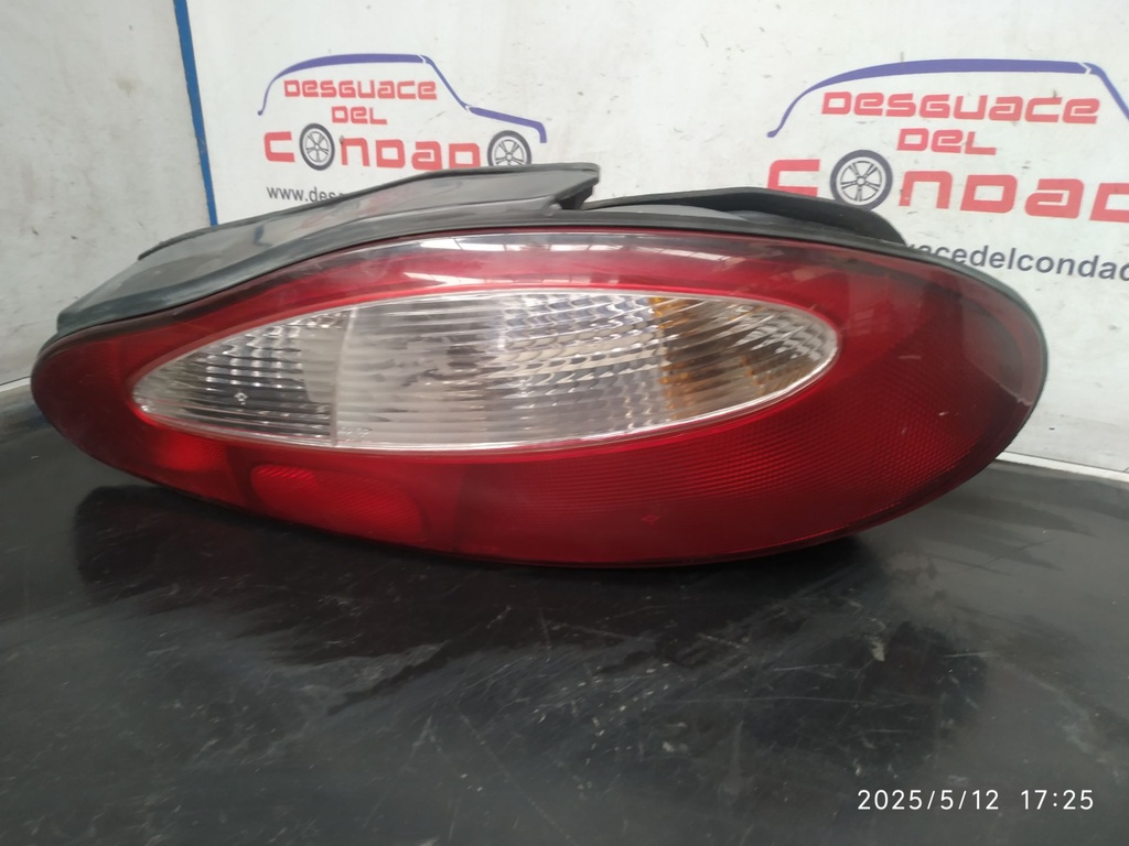 PILOTO TRASERO DERECHO