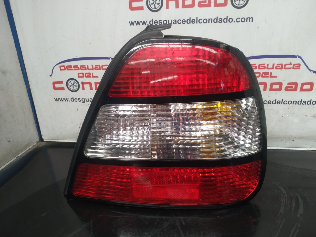 PILOTO TRASERO DERECHO